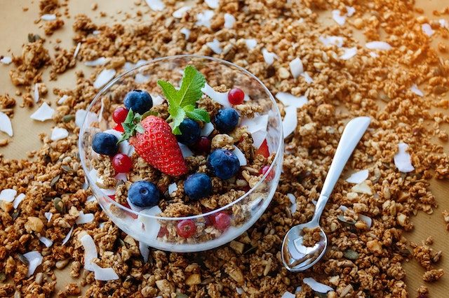 Oats are a good source of superfood that help in weight loss